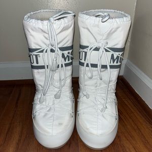 Moon Boot® Water Repellent Nylon Boot (Women)